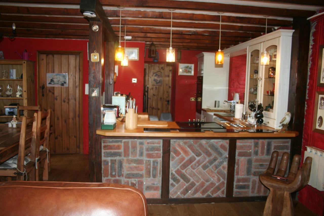 Barn Cottage - Farm Park Stay With Hot Tub สวอนซี ภายนอก รูปภาพ